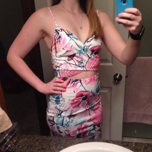 Knee Length Floral Dress w/ Cut-out